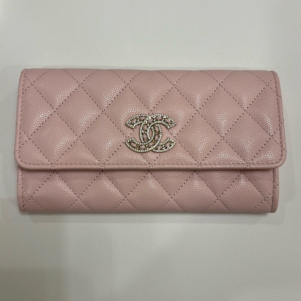 SOLD AUTHENTIC ✨ BRAND NEW CHANEL PINK 22S LONG WALLET